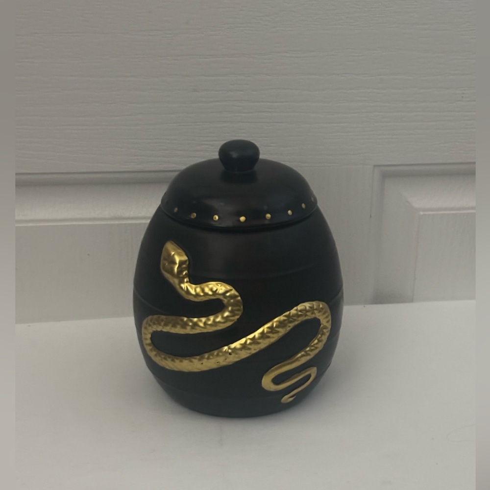 Global Design Connections Black & Gold Snake Ceramic Jar with Lid serpentjar.